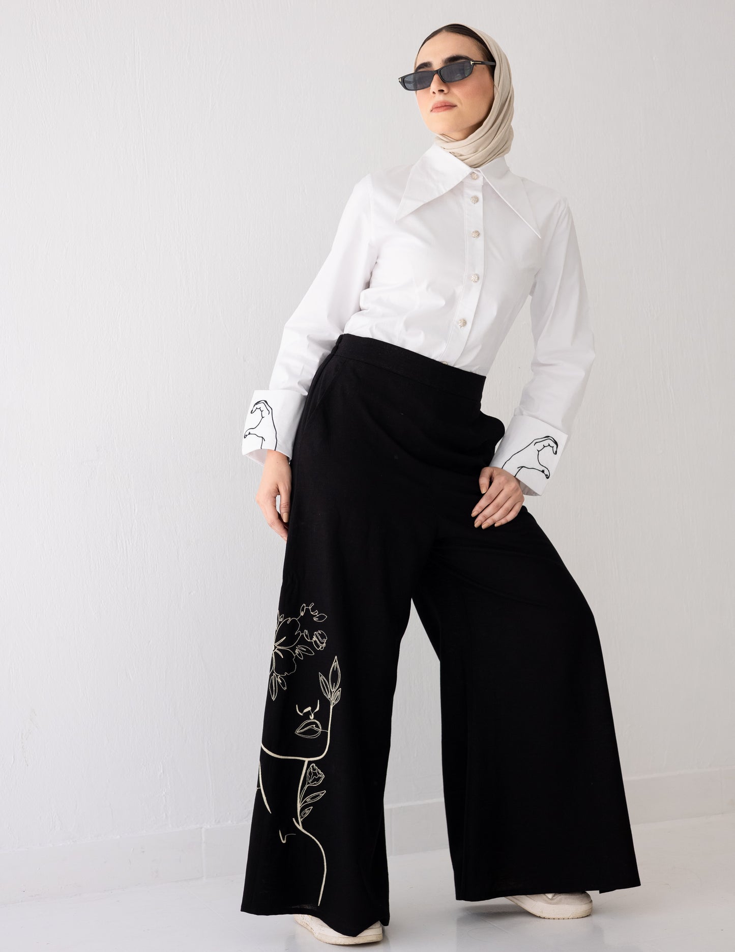 Noir Essence Pants